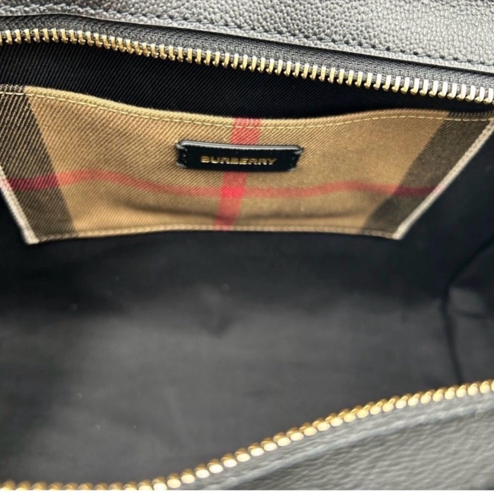 Women's Burberry Banwell classic check leather bag with detachable strap - Picture 7 of 15